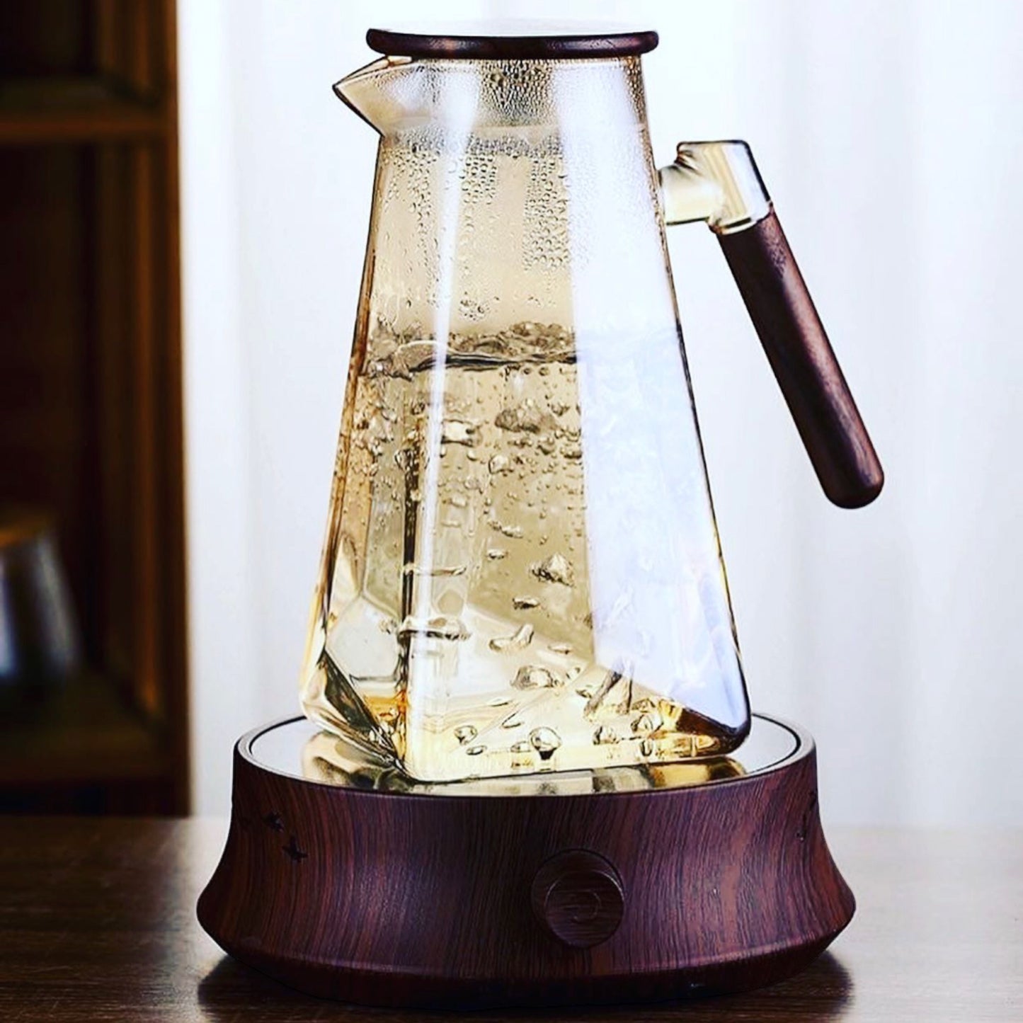 Glass Borosilicate Stove Kettle Pitcher with Bamboo Handle (1.8 litre)