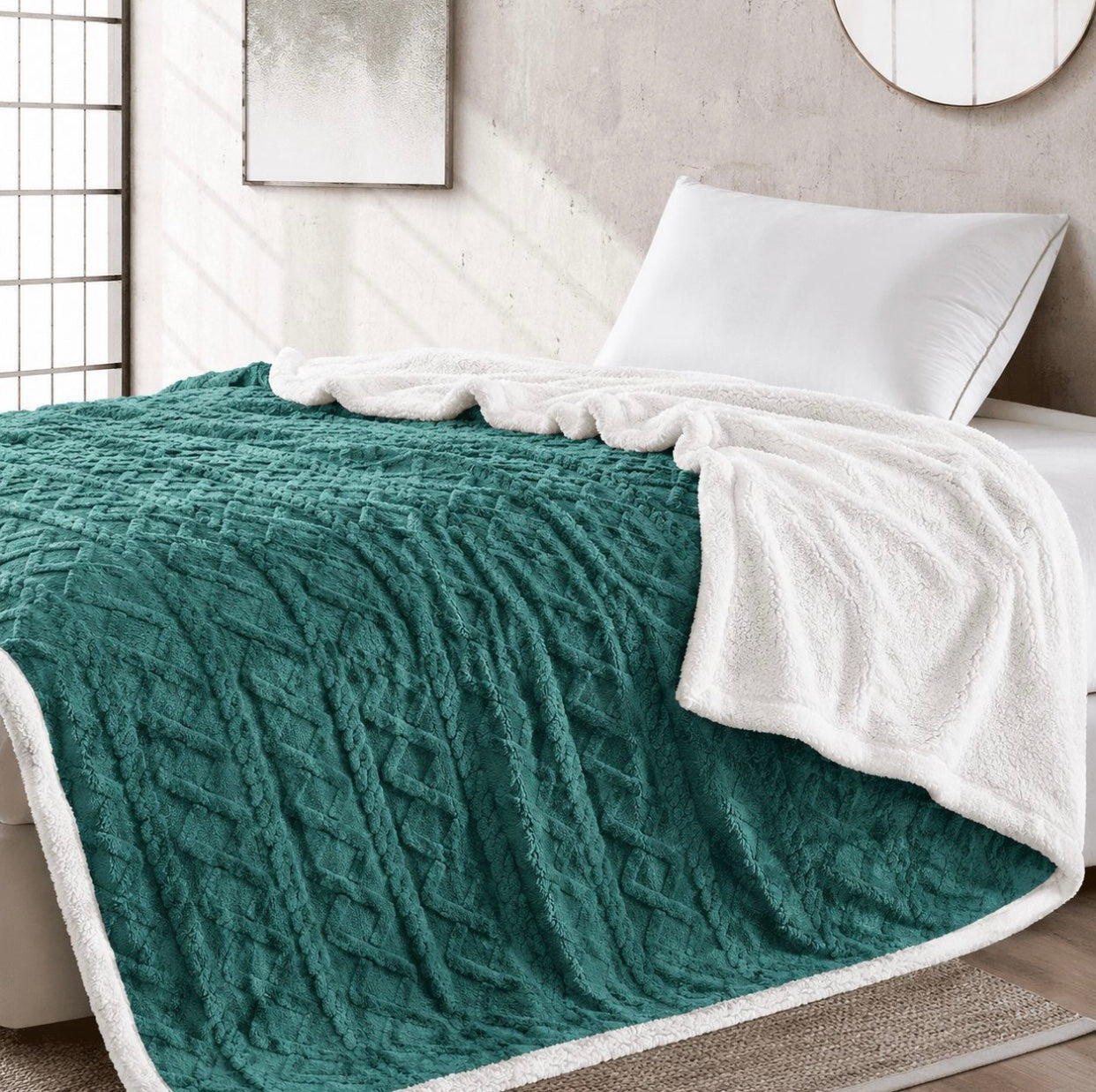 Geometric Pattern Sherpa Blanket Queen Size 200cm x 220cm