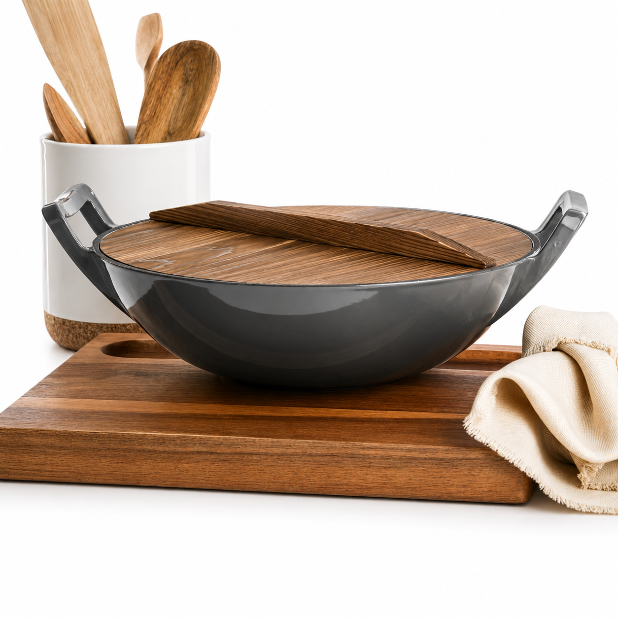 Cast Iron Wok with Wooden Lid, 1.5L Capacity