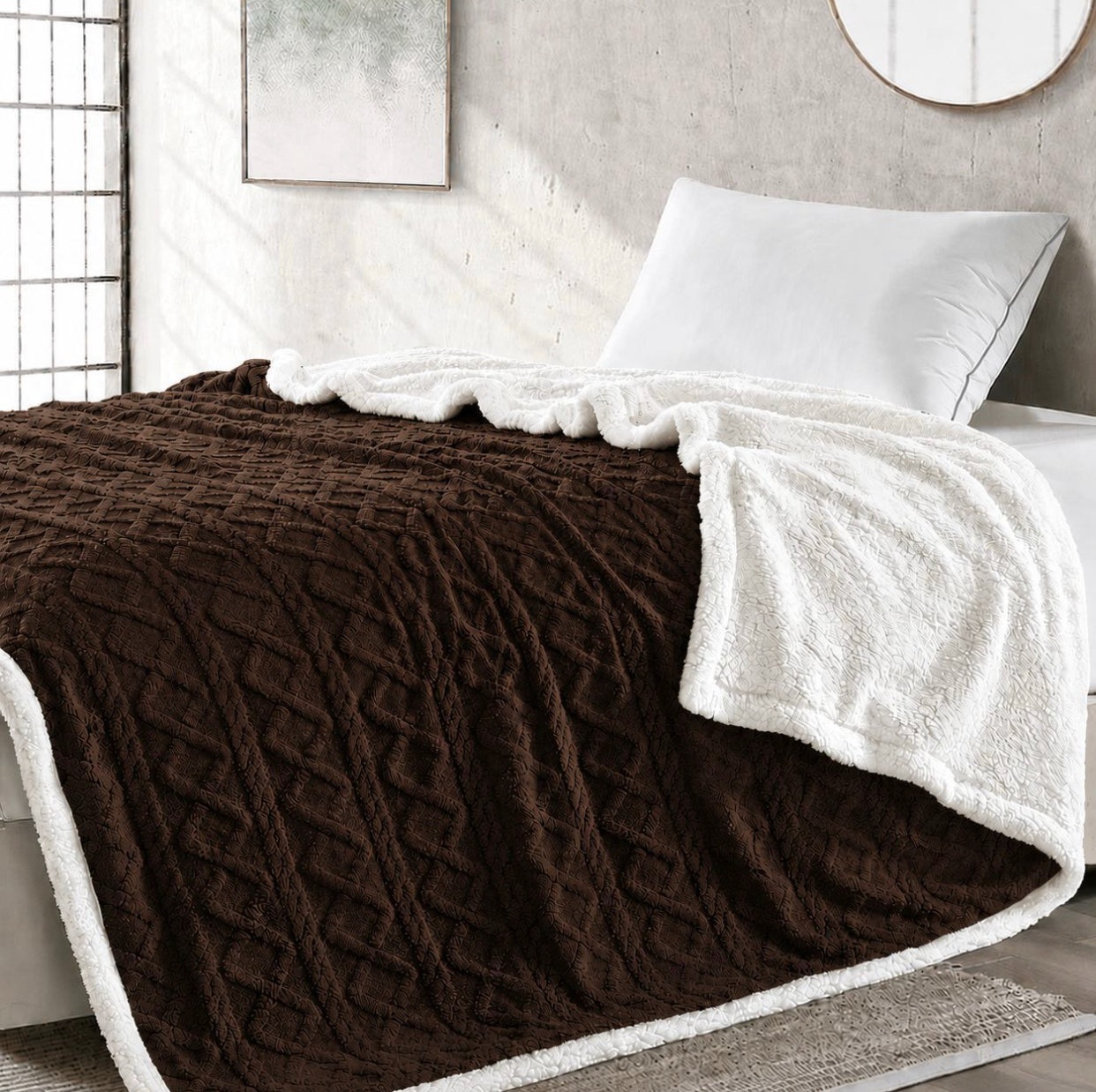 Geometric Pattern Sherpa Blanket Queen Size 200cm x 220cm