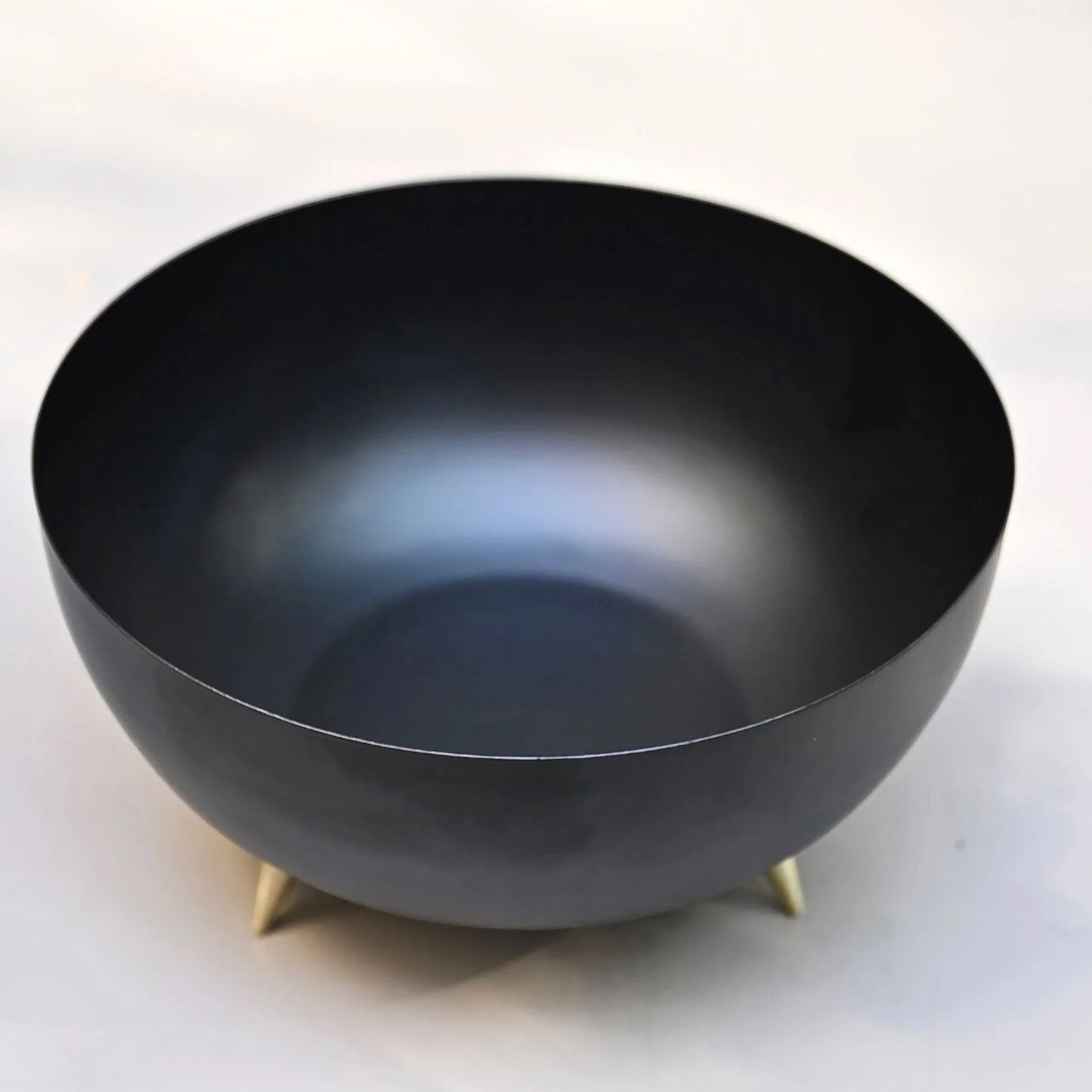 Black and Gold 3-Legged Metal Round Pot