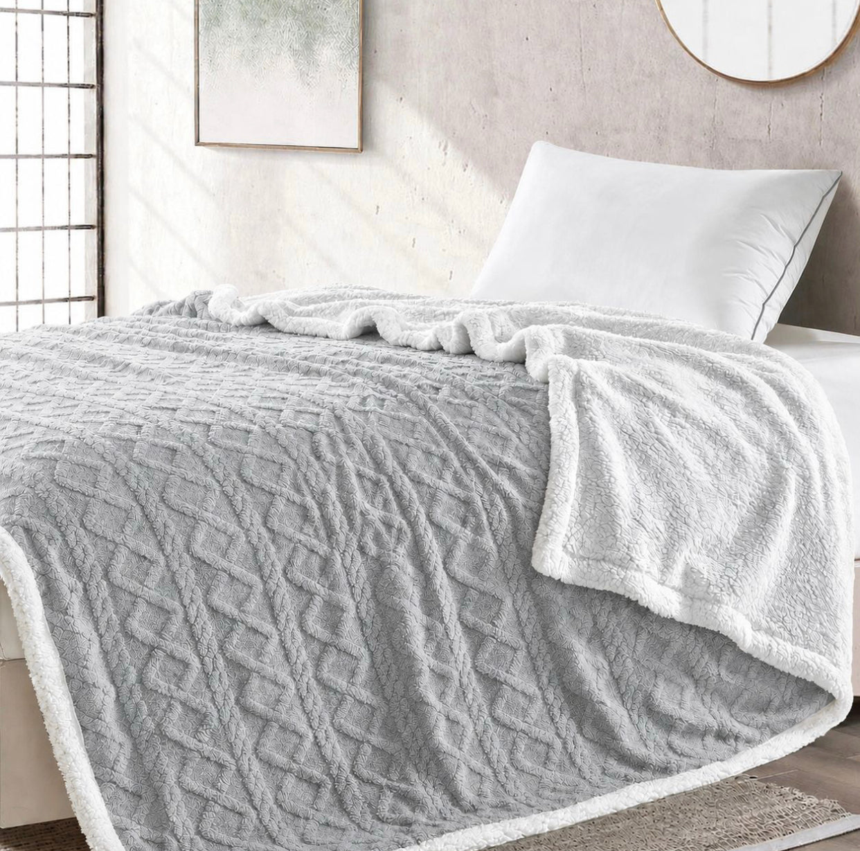 Geometric Pattern Sherpa Blanket Queen Size 200cm x 220cm