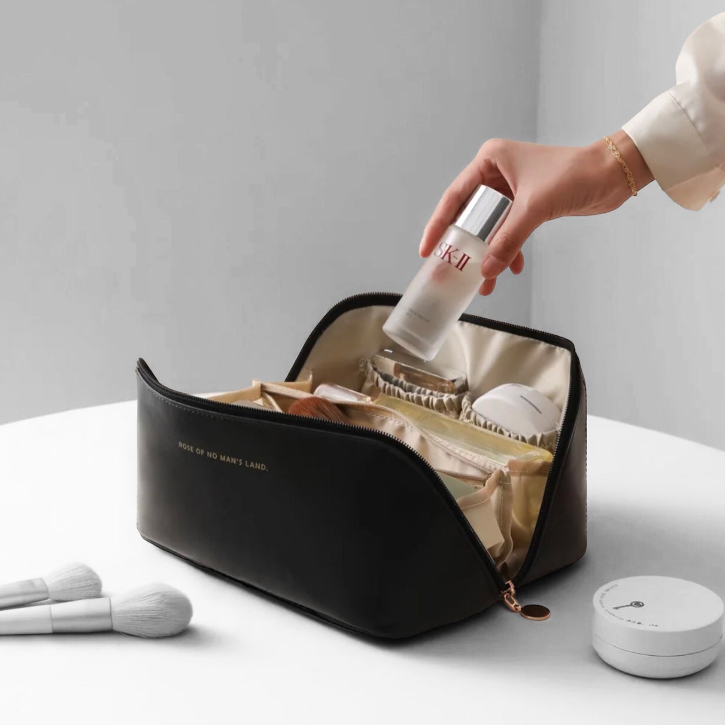 Cosmetic bag
